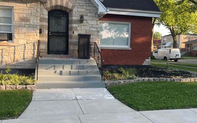 Photo of Carol D.'s yard after getting lawn care in Arlington Heights, IL