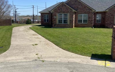 Photo of Hannah W.'s yard after getting lawn care in Sebring, FL