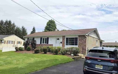 Photo of Kimberlee B.'s yard after getting lawn care in Dunedin, FL