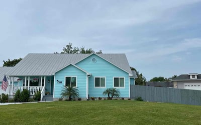 Photo of Richard W.'s yard after getting lawn care in Fort Myers, FL