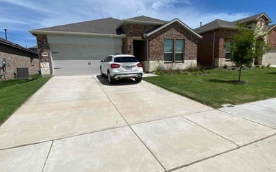 Photo of Elliot A.'s yard after getting lawn care in Ashburn, VA