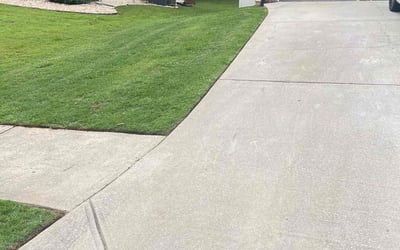 Photo of Joann S.'s yard after getting lawn care in The Villages, FL