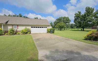 Photo of Debra B.'s yard after getting lawn care in Covington, TN