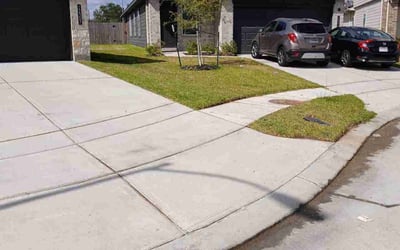 Photo of Shaun R.'s yard after getting lawn care in Houston, TX