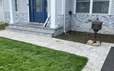 Photo of Frances R.'s yard after getting lawn care in Syosset, NY
