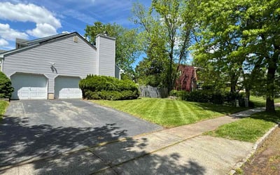 Photo of Hermine M.'s yard after getting lawn care in Piscataway, NJ