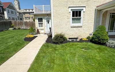 Photo of Susan U.'s yard after getting lawn care in Port Washington, WI