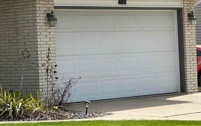 Photo of Lindsay S.'s yard after getting lawn care in Franklin, WI