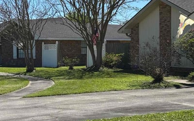 Photo of Sandra V.'s yard after getting lawn care in Houma, LA
