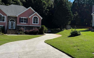 Photo of Jay W.'s yard after getting lawn care in Jonesboro, GA