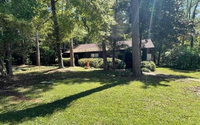 Photo of Tracy V.'s yard after getting lawn care in Tallahassee, FL