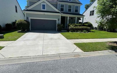 Photo of Elainedetamore D.'s yard after getting lawn care in Charleston, WV
