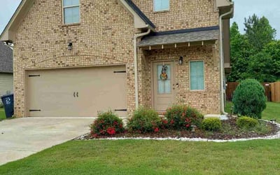 Photo of Debra B.'s yard after getting lawn care in Odenville, AL