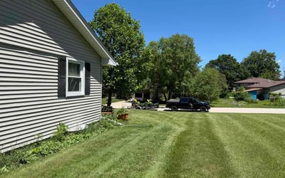 Photo of Tanya P.'s yard after getting lawn care in Yorkville, IL