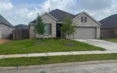 Photo of Joshua B.'s yard after getting lawn care in Rosenberg, TX