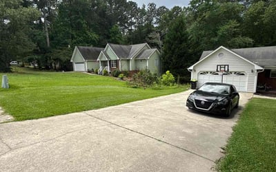 Photo of Karen B.'s yard after getting lawn care in Trenton, MI