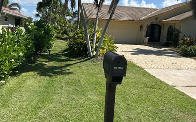 Photo of Steve T.'s yard after getting lawn care in Sanibel, FL
