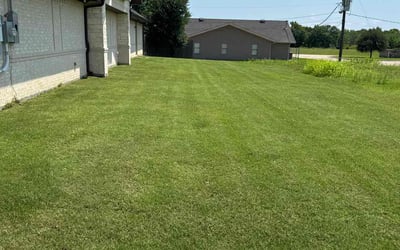 Photo of Jennifer R.'s yard after getting lawn care in Yukon, OK