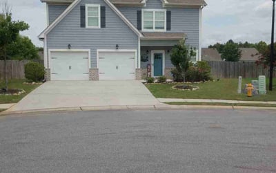 Photo of Cathleen G.'s yard after getting lawn care in Alabaster, AL
