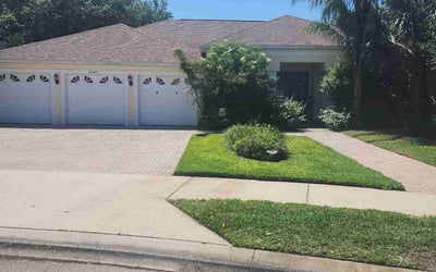 Photo of Rochelle W.'s yard after getting lawn care in Rockledge, FL