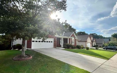 Photo of Ronda D.'s yard after getting lawn care in Lubbock, TX
