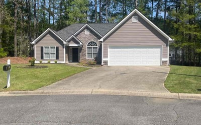 Photo of Sean K.'s yard after getting lawn care in Powder Springs, GA