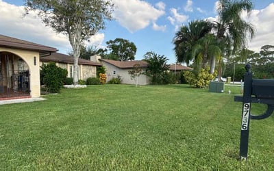 Photo of Miramique B.'s yard after getting lawn care in Port Richey, FL