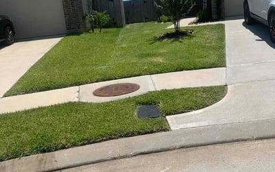 Photo of Deb S.'s yard after getting lawn care in Wickliffe, OH