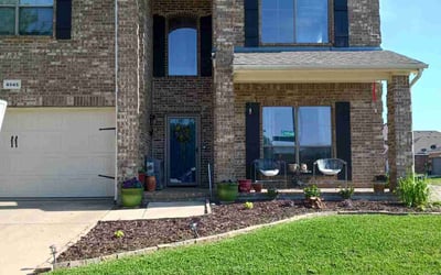 Photo of Austin Y.'s yard after getting lawn care in Peoria, AZ