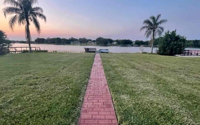 Photo of Gloria D.'s yard after getting lawn care in Umatilla, FL