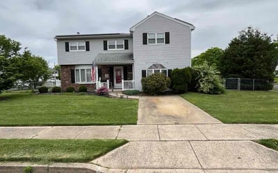 Photo of Camellia W.'s yard after getting lawn care in Marlton, NJ