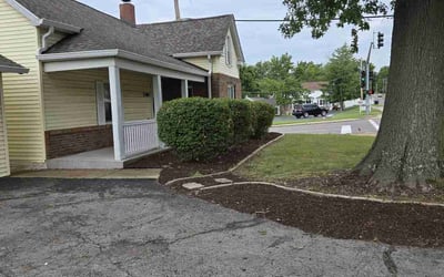 Photo of Marta Z.'s yard after getting lawn care in Leavenworth, KS