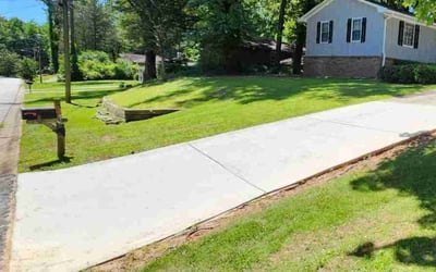 Photo of Anne M.'s yard after getting lawn care in Levittown, NY