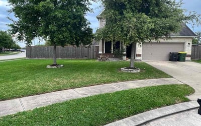 Photo of Matthew T.'s yard after getting lawn care in Spanaway, WA