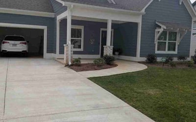 Photo of Chris J.'s yard after getting lawn care in Poinciana, FL