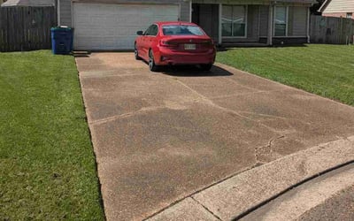 Photo of Genevieve T.'s yard after getting lawn care in Senatobia, MS