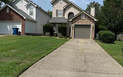 Photo of Amanda L.'s yard after getting lawn care in Smyrna, TN