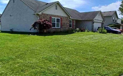 Photo of Susan W.'s yard after getting lawn care in Elwood, IN