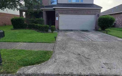 Photo of Sharon C.'s yard after getting lawn care in Cohoes, NY