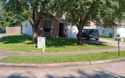 Photo of Charles M.'s yard after getting lawn care in Seguin, TX