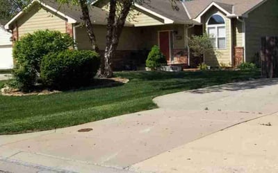 Photo of Ronnie S.'s yard after getting lawn care in Andover, KS