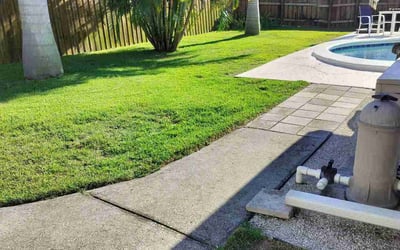 Photo of Kelly C.'s yard after getting lawn care in Saint Augustine, FL