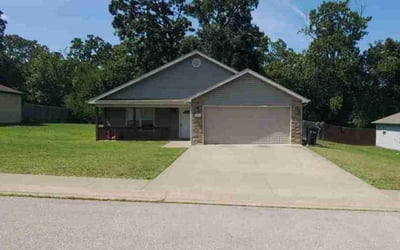 Photo of Angela I.'s yard after getting lawn care in Columbia, MO