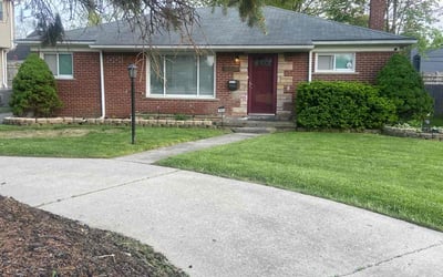 Photo of Adele M.'s yard after getting lawn care in Metairie, LA