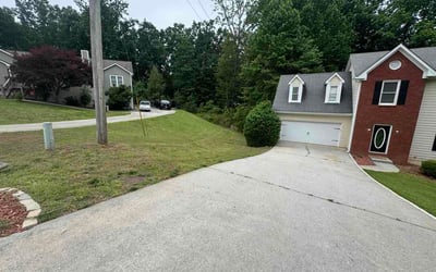 Photo of Jennifer R.'s yard after getting lawn care in Glassboro, NJ
