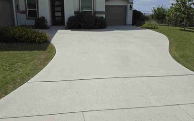 Photo of Hal L.'s yard after getting lawn care in Comfort, TX