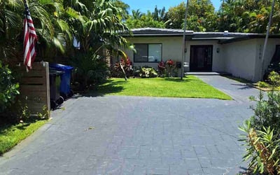 Photo of Christy C.'s yard after getting lawn care in Fort Lauderdale, FL
