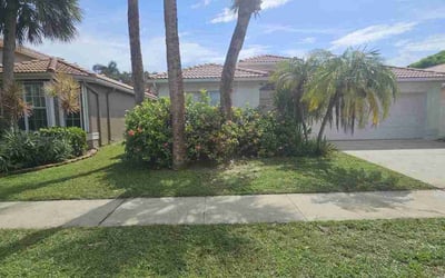 Photo of Joseph B.'s yard after getting lawn care in Boynton Beach, FL
