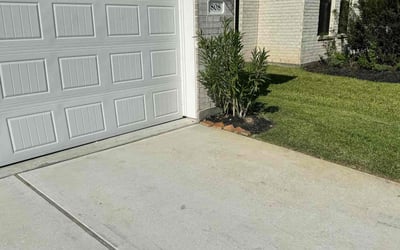 Photo of Crystal S.'s yard after getting lawn care in Naperville, IL