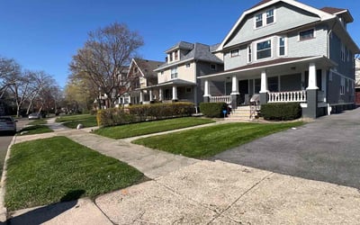 Photo of Belinda W.'s yard after getting lawn care in Cleveland Heights, OH